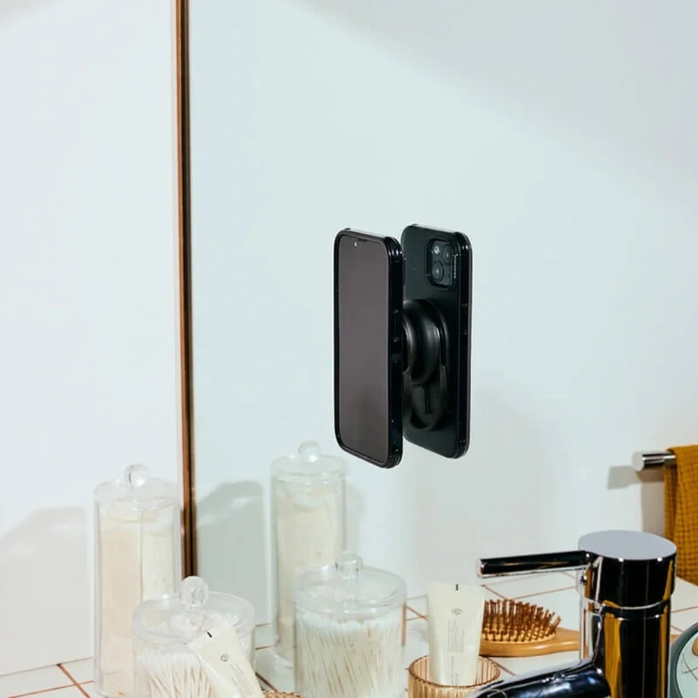 Black MagSafe Multi-Surface Mount